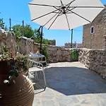 Casa de Férias πέτρινο σπίτι-stone House Kostas Koíta
