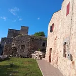 بيت للعطل πέτρινο σπίτι-stone House Kostas Koíta