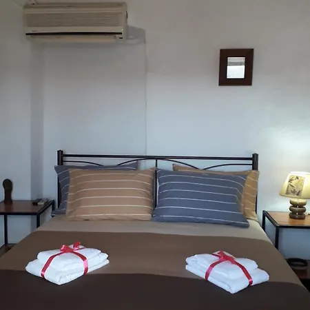 בית נופש πέτρινο σπίτι-stone House Kostas קויטה