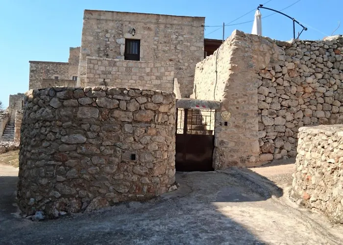 Hébergement de vacances πέτρινο σπίτι-stone House Kostas Koíta