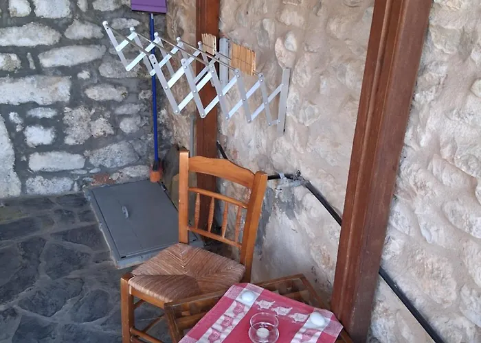 Hébergement de vacances πέτρινο σπίτι-stone House Kostas *