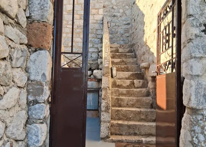 πέτρινο σπίτι-stone House Kostas