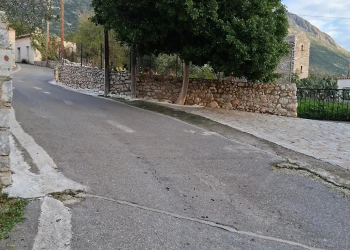 Hébergement de vacances πέτρινο σπίτι-stone House Kostas